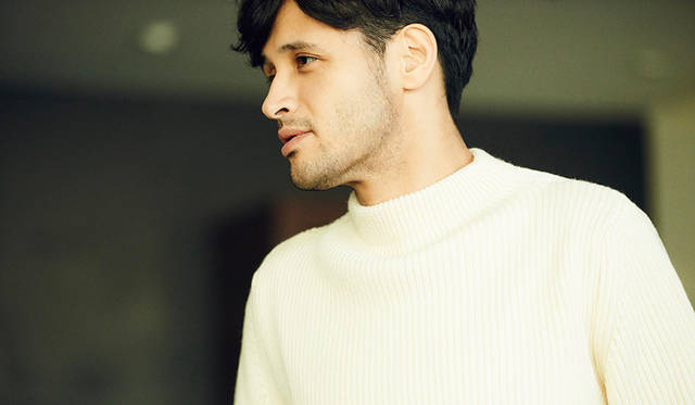 ニット4万5360円／アンデルセン アンデルセン