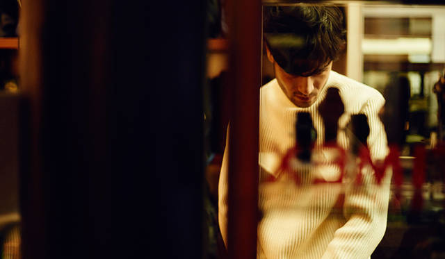 ニット4万5360円／アンデルセン アンデルセン