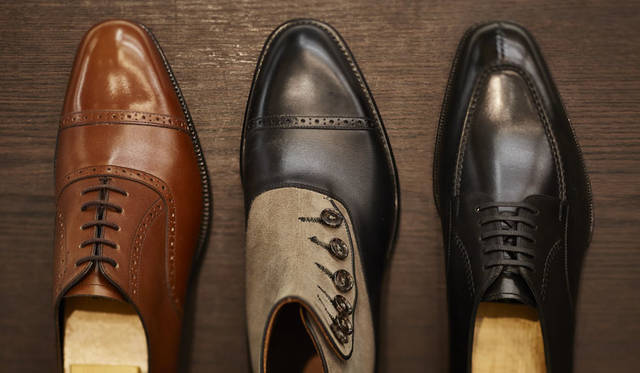 <strong>ISETAN MEN’S｜イセタンメンズ</strong><br />パーソナルオーダーができる「大塚製靴オーダー祭」開催　左から三越伊勢丹オリジナル「Otsuka since 1872（オーツカ since 1872）」、グッドイヤーウェルト製法のマシンメイドのトップライン「OTSUKA SHOTEN（大塚商店）」、伊勢丹新宿店メンズ館限定ライン“手縫い”による既製靴の最高峰「OTSUKA LIMITED（オーツカ リミテッド）」
