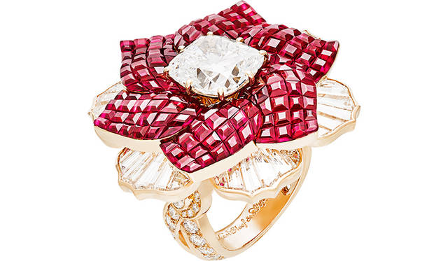 ローズミステリューズ=魅惑的な薔薇王子に話しかけたバラの花