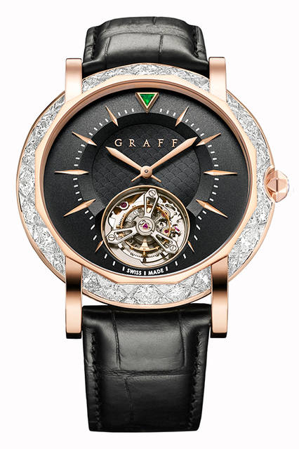 <strong>ザ・マスターグラフウルトラフラットトゥールビヨン</strong><br /> ケース｜イエローゴールド×ダイヤモンド<br /> 直径｜00mm<br /> 厚さ｜6.95mm<br /> ストラップ｜アリゲーターストラップ<br /> 価格｜5143万円 <br />