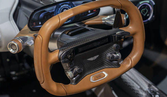 ジュネーブモーターショーで発表されたアストン マーティン プロジェクト003