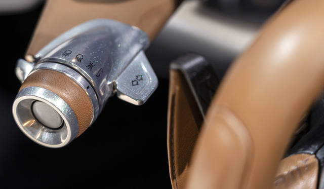 ジュネーブモーターショーで発表されたアストン マーティン プロジェクト003