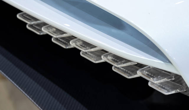 ジュネーブモーターショーで発表されたアストン マーティン プロジェクト003