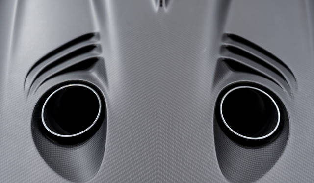 ジュネーブモーターショーで発表されたアストン マーティン プロジェクト003