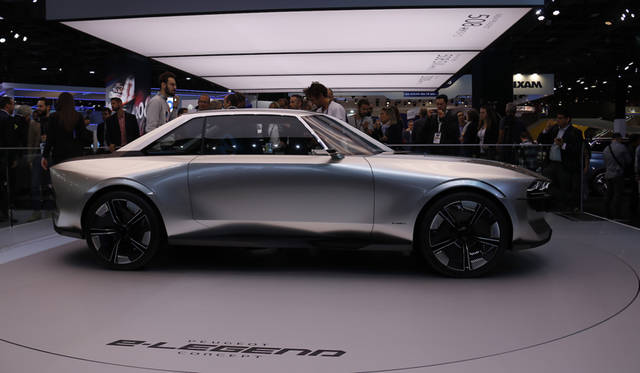 Peugeot e-Legend Concept