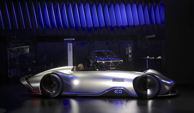 Mercedes-Benz Vision EQ Silver Arrow