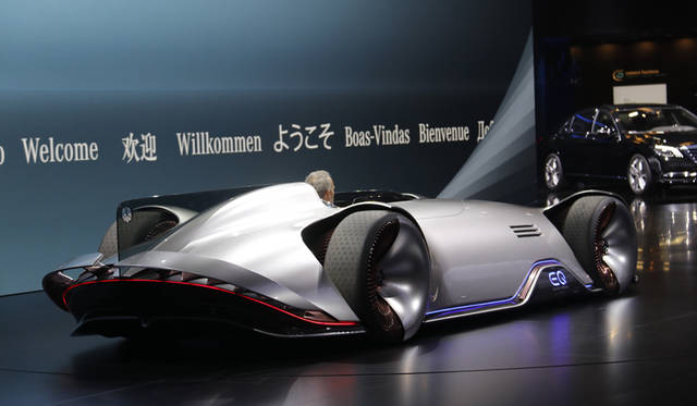 Mercedes-Benz Vision EQ Silver Arrow