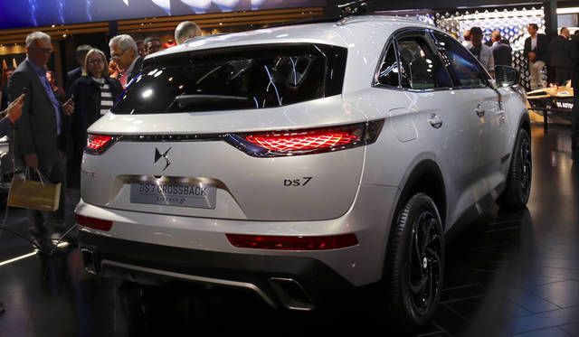 DS7 Crossback E-Tense