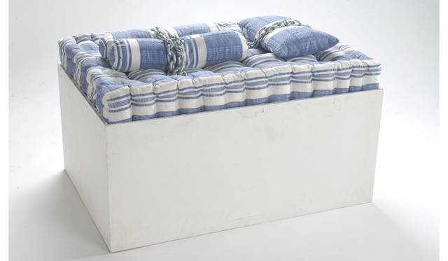 FXハルソノ《くつろいだ鎖》1975/1995年　ナショナル・ギャラリー・シンガポール蔵