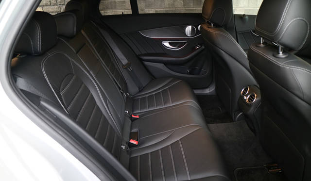 Mercedes-Benz C 220 d Stationwagon Avantgarde｜メルセデス・ベンツ C 220 d ステーションワゴン アバンギャルド