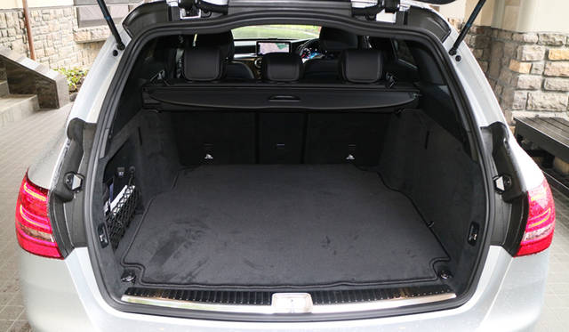 Mercedes-Benz C 220 d Stationwagon Avantgarde｜メルセデス・ベンツ C 220 d ステーションワゴン アバンギャルド