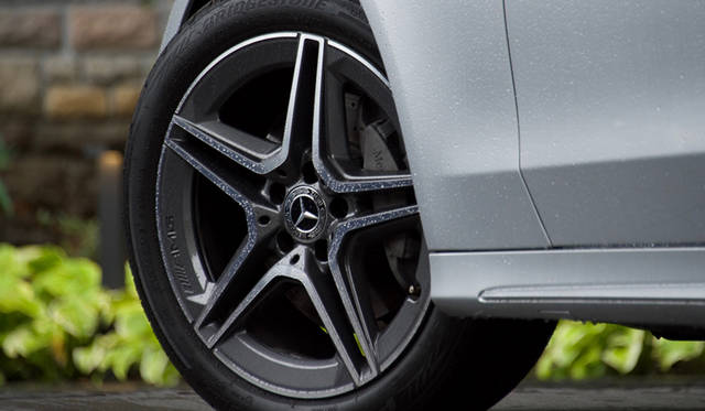 Mercedes-Benz C 220 d Stationwagon Avantgarde｜メルセデス・ベンツ C 220 d ステーションワゴン アバンギャルド