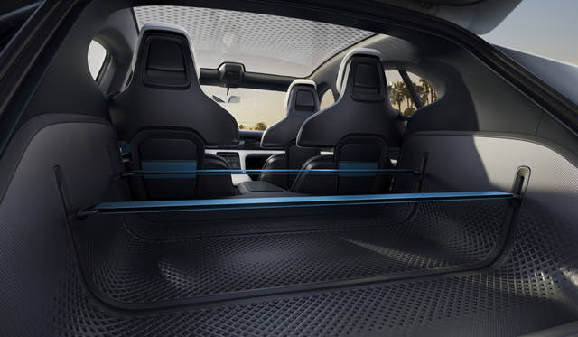 Mission E Cross Turismo