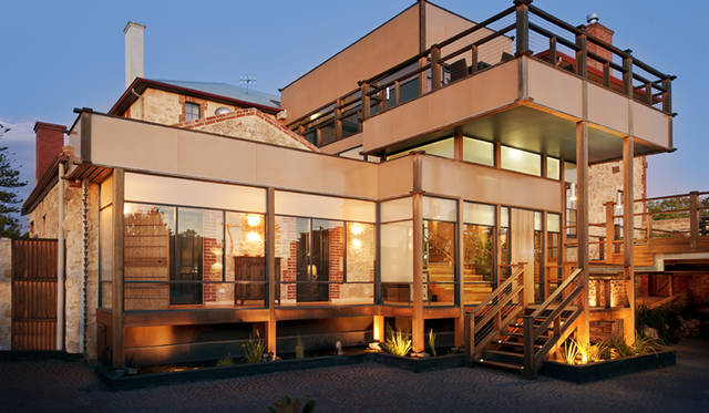 22-AustralasianExteriorrear ©The Australasian CIRCA 1858