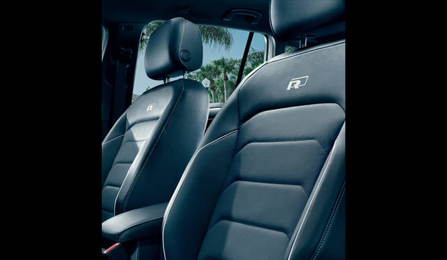 Volkswagen Tiguan TDI 4MOTION R-Line Black Style｜フォルクスワーゲン ティグアン TDI 4モーション Rライン ブラックスタイル