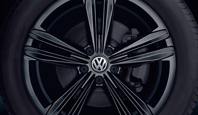 Volkswagen Tiguan TDI 4MOTION R-Line Black Style｜フォルクスワーゲン ティグアン TDI 4モーション Rライン ブラックスタイル