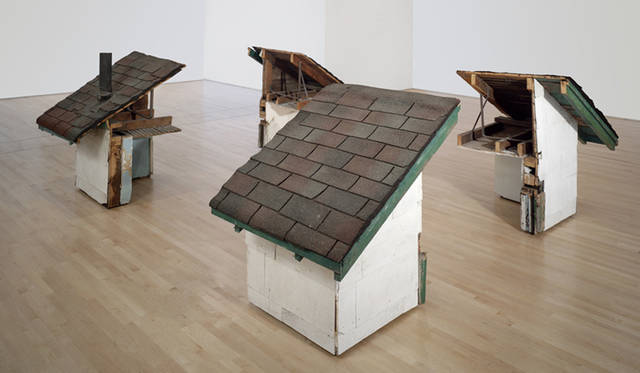 《スプリッティング：四つの角》1974年 サンフランシスコ近代美術館蔵　San Francisco Museum of Modern Art, Purchase through a gift of Phyllis C. Wattis, The Art Supporting Foundation, the Shirley Ross Davis Fund, and the Accessions Committee Fund: gift of Mimi and Peter Haas, Niko and Steve Mayer, Christine and Michael Murra; Photo: Ben Blackwell; Courtesy the San Francisco Museum of Modern Art.