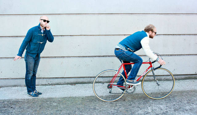 <strong>MONSIEUR LACENAIRE｜ムッシュー・ラスネール</strong>　2012-13年秋冬コレクション　左／ダッフルコート4万7250円、右／ジャケット「Teddy」3万6750円