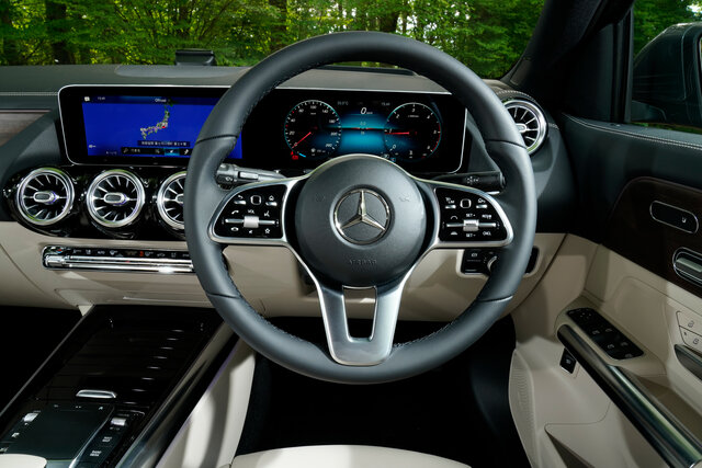 Mercedes-Benz GLA  メルセデス･ベンツGLA