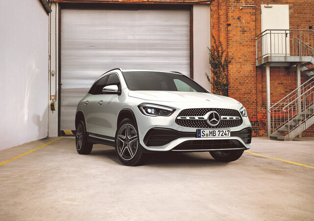 Mercedes-Benz GLA  メルセデス･ベンツGLA