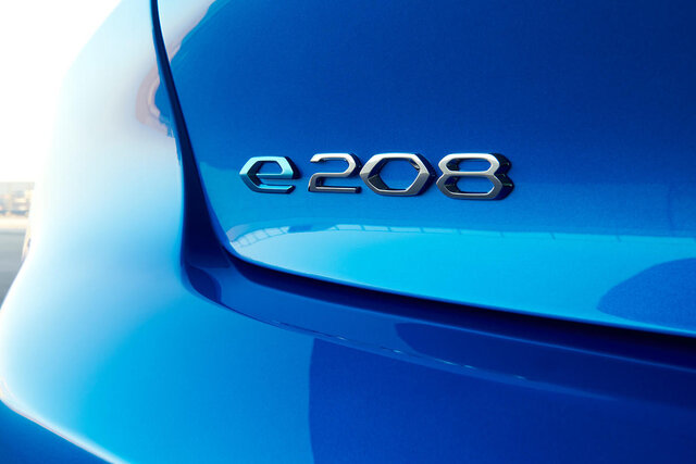 PEUGEOT 208 プジョー208 PEUGEOT 208 プジョー208