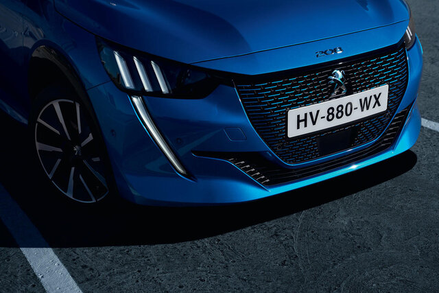 PEUGEOT 208 プジョー208 PEUGEOT 208 プジョー208