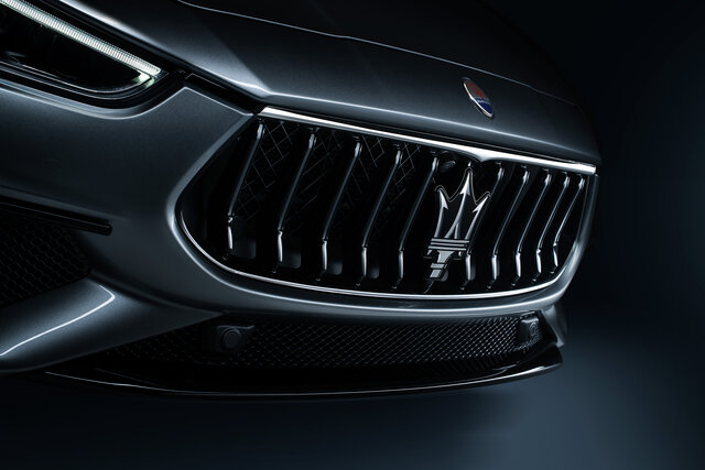 MASERATI Ghibli Hybrid マセラティ ギブリ ハイブリッド MASERATI Ghibli Hybrid マセラティ ギブリ ハイブリッド