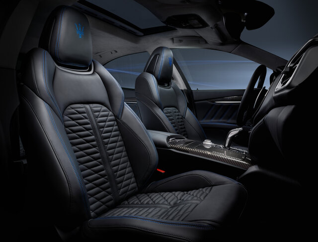 MASERATI Ghibli Hybrid マセラティ ギブリ ハイブリッド MASERATI Ghibli Hybrid マセラティ ギブリ ハイブリッド