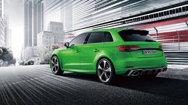 アウディ RS3スポーツバック アウディ RS3スポーツバック