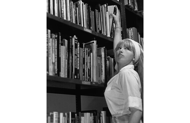 シンディ・シャーマン展