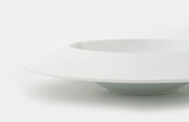 小宮山雄飛が監修したカレー皿「zen to Y・K」 小宮山雄飛が監修したカレー皿「zen to Y・K」