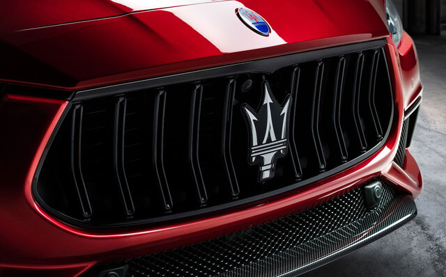マセラティ トロフェオ フロントグリル マセラティ トロフェオ フロントグリル
