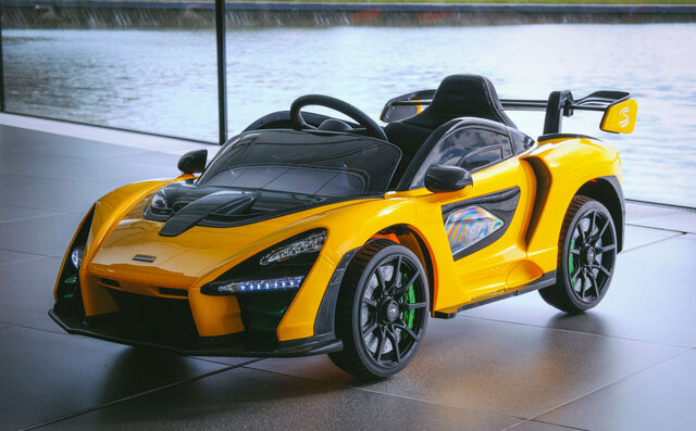 McLaren Senna マクラーレン セナ McLaren Senna マクラーレン セナ