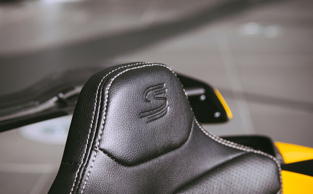 McLaren Senna マクラーレン セナ McLaren Senna マクラーレン セナ