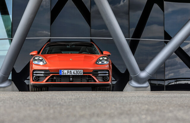 PORSCHE Panamera ポルシェ パナメーラ PORSCHE Panamera ポルシェ パナメーラ