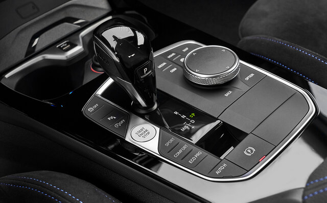 BMW 218d グランクーペ インテリア