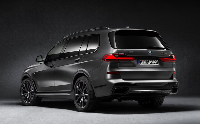 BMWから存在感のある漆黒をまとう7台のみのX7限定車が登場
