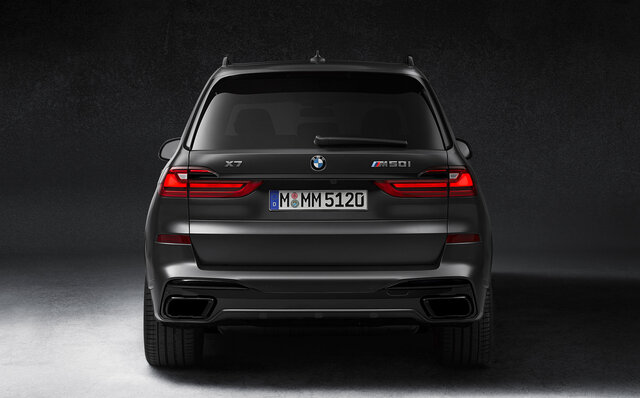 BMWから存在感のある漆黒をまとう7台のみのX7限定車が登場