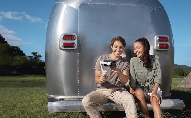 DJIから新たなスマートフォン用スタビライザー「DJI OM 4」が登場｜DJI