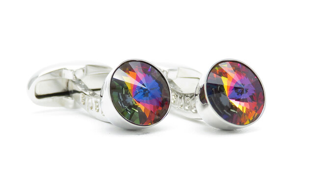 普遍のドレスアップスタイルを完成させる老舗カフリンクスメゾンの新コレクション|Louis FAGLIN 普遍のドレスアップスタイルを完成させる老舗カフリンクスメゾンの新コレクション|Louis FAGLIN