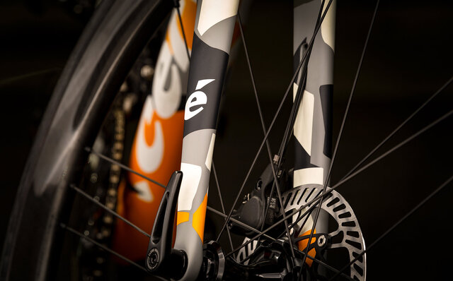 ランボルギーニ、サーヴェロがコラボレーションした63台限定のロードバイクを発表｜Lamborghini