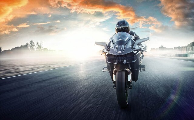 カワサキのストリートモデル史上最大のパワーを発揮するニンジャH2カーボン受注開始｜Kawasaki