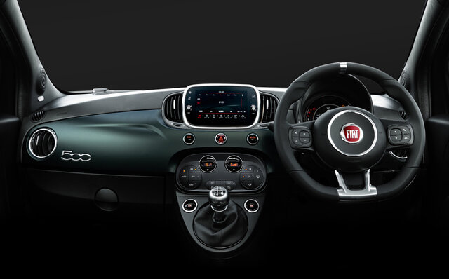 開放的な車内とマニュアルトランスミッションを採用した限定車｜FIAT
