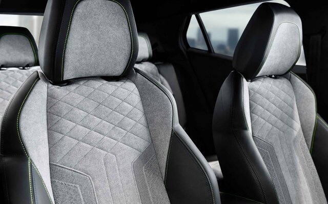 初のフルモデルチェンジを迎えたプジョーのコンパクトSUV「SUV 2008」が日本に上陸|Peugeot 初のフルモデルチェンジを迎えたプジョーのコンパクトSUV「SUV 2008」が日本に上陸|Peugeot