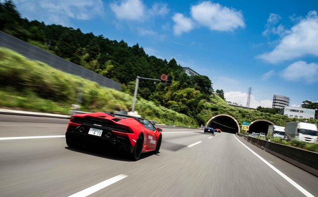 タウンスピードでも楽しい──ランボルギーニ ウラカンEVOの後輪駆動モデルに公道試乗|Lamborghini タウンスピードでも楽しい──ランボルギーニ ウラカンEVOの後輪駆動モデルに公道試乗|Lamborghini