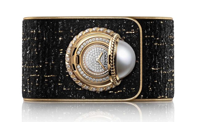 ジャケットの“ボタン”に着想を得た新作「マドモアゼル プリヴェ ブトン」｜CHANEL