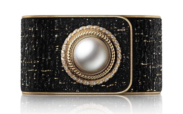 ジャケットの“ボタン”に着想を得た新作「マドモアゼル プリヴェ ブトン」｜CHANEL