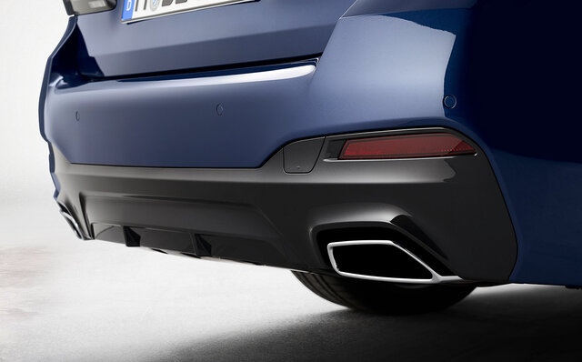 マイナーチェンジを受けた新型BMW5シリーズのセダンとツーリングが発売｜BMW