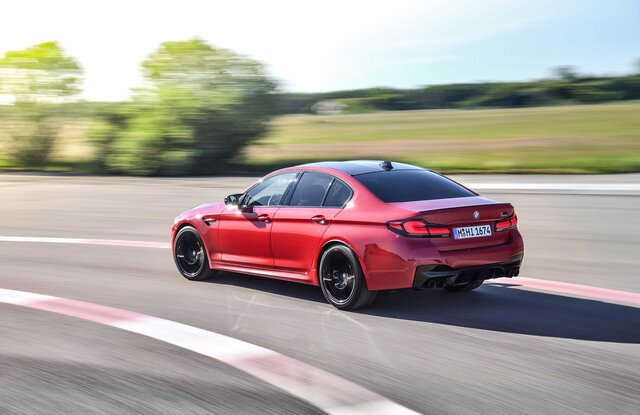 BMW、5シリーズベースの高性能モデル、M5とM550i xDriveを発売|BMW BMW、5シリーズベースの高性能モデル、M5とM550i xDriveを発売|BMW